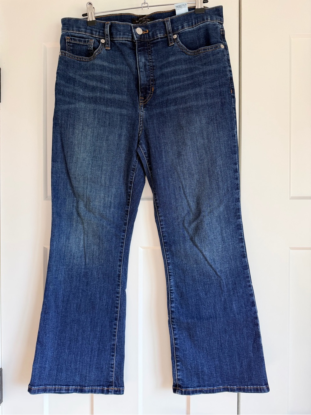 Banana Republic Factory High rise Bootcut Crop dark wash jean - size 30/10